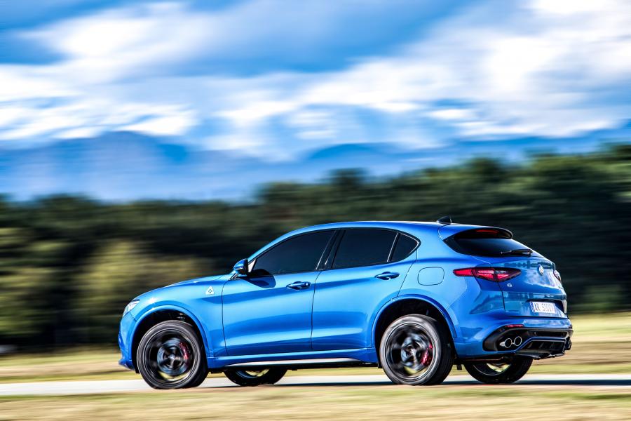  Alfa Romeo Stelvio Quadrifoglio (949) 2017 года  (WW) (фото 42 из 51)